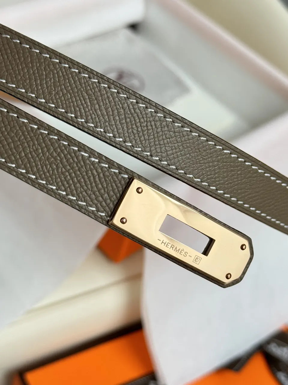 Hermes Khaki Leather Kelly Belt - Hình 7