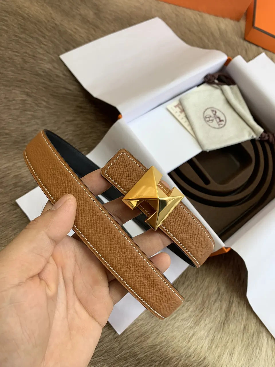 Hermes Gold Pyramid Buckle Caramel Leather Belt - Hình 8
