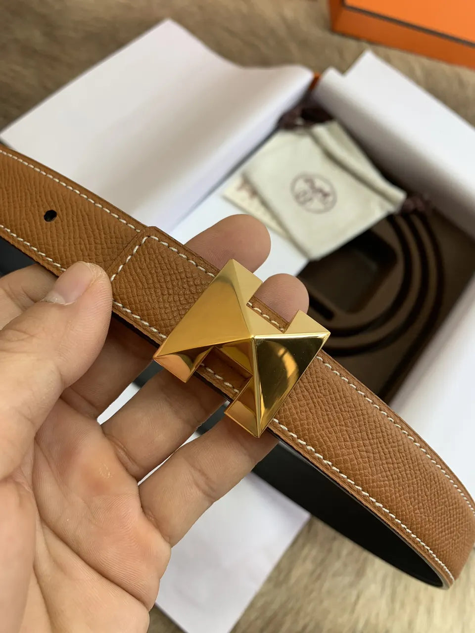 Hermes Gold Pyramid Buckle Caramel Leather Belt - Hình 2