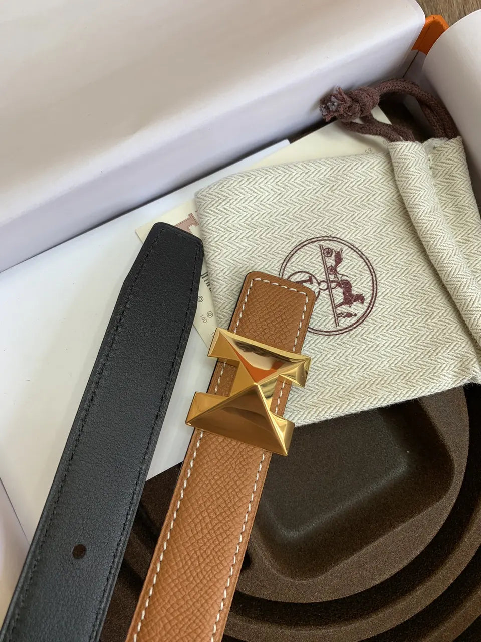 Hermes Gold Pyramid Buckle Caramel Leather Belt - Hình 3