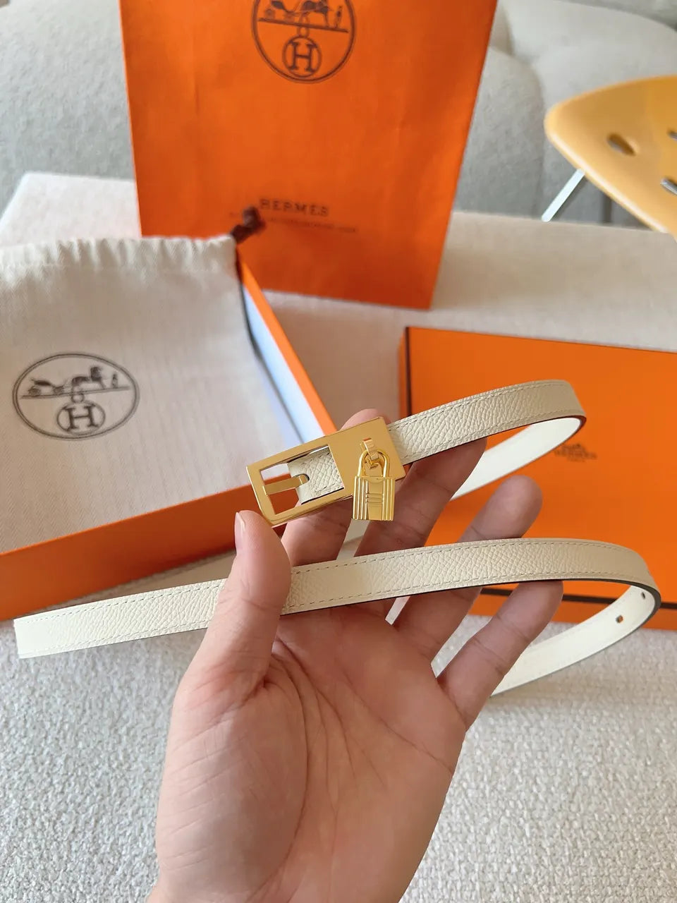Hermes Ecru Leather Belt - Hình 2