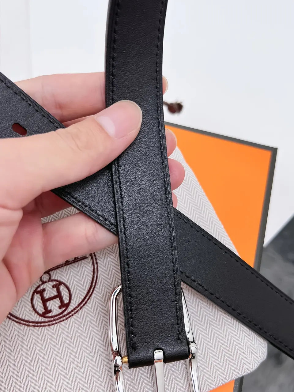 silver rectangular Hermes Gold Togo Leather Belt - Hình 5