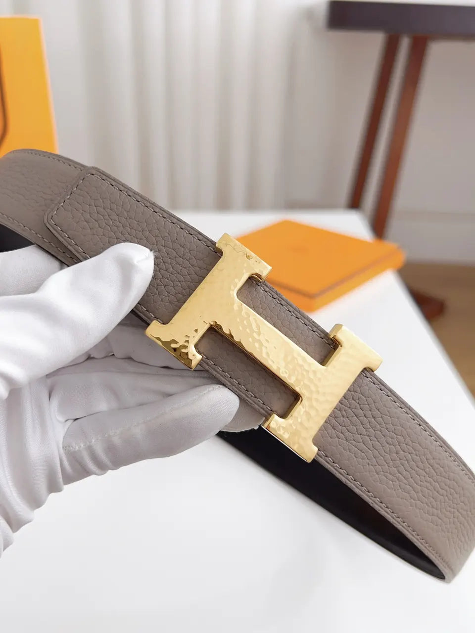 gold buckle Hermes Taupe Leather Belt - Hình 9