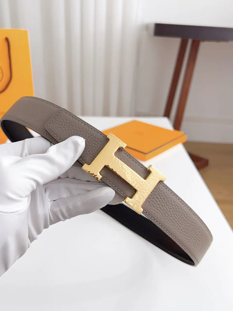 gold buckle Hermes Taupe Leather Belt - Hình 8
