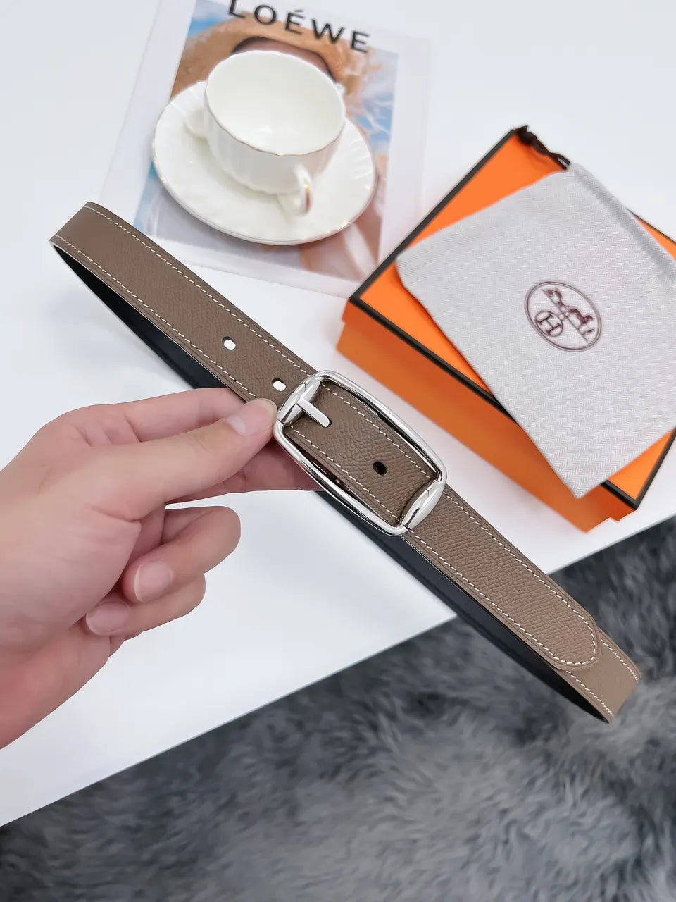 Hermes Taupe Reversible Leather Belt - Hình 6