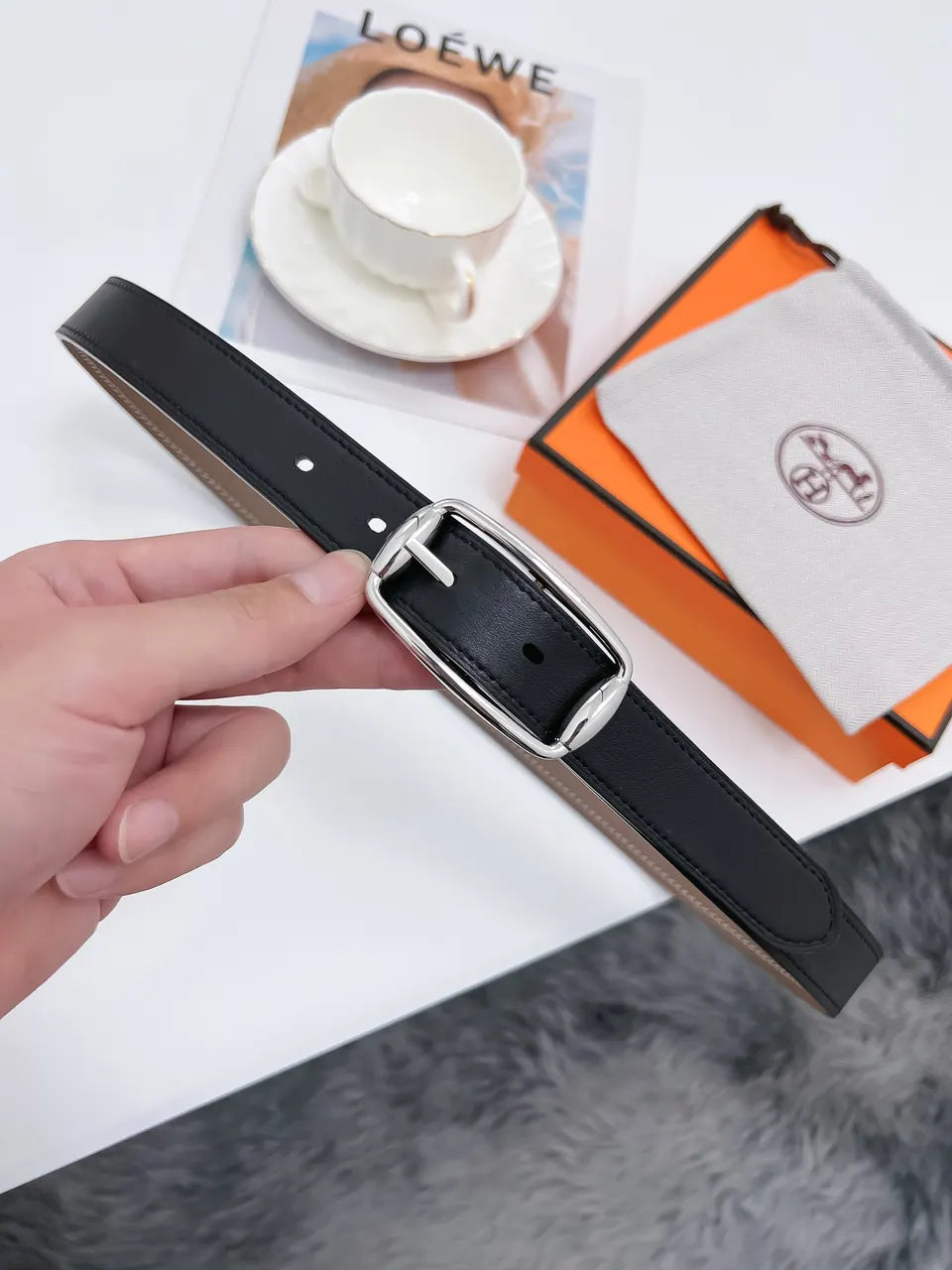 Hermes Taupe Reversible Leather Belt - Hình 7