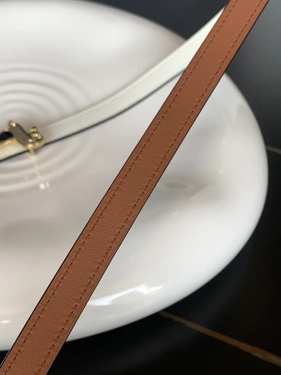 gold horse Hermes White Leather Belt - Hình 4
