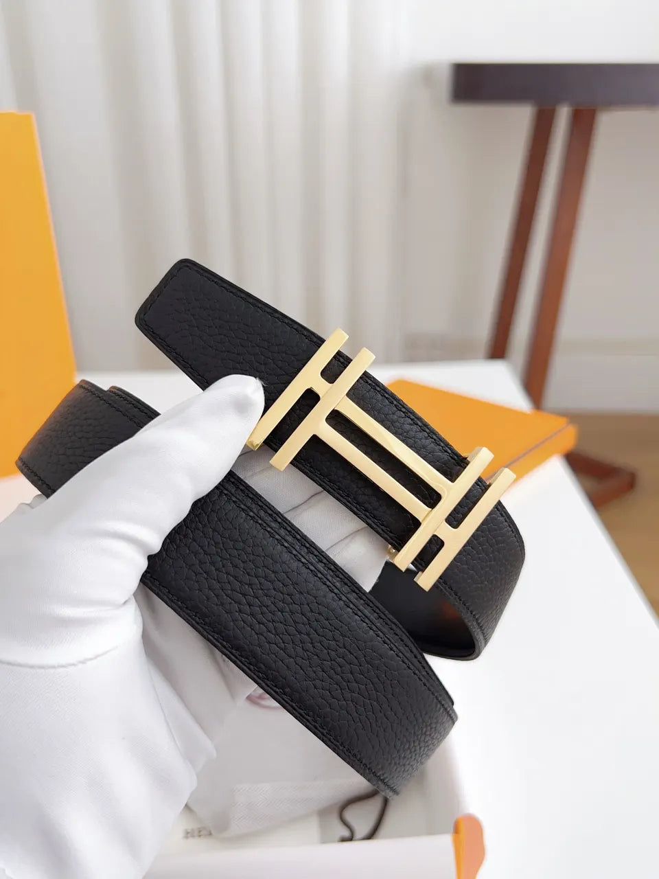 gold buckle Hermes Black Grained Leather Belt - Hình 3