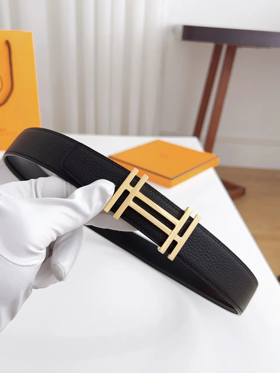 gold buckle Hermes Black Grained Leather Belt - Hình 8