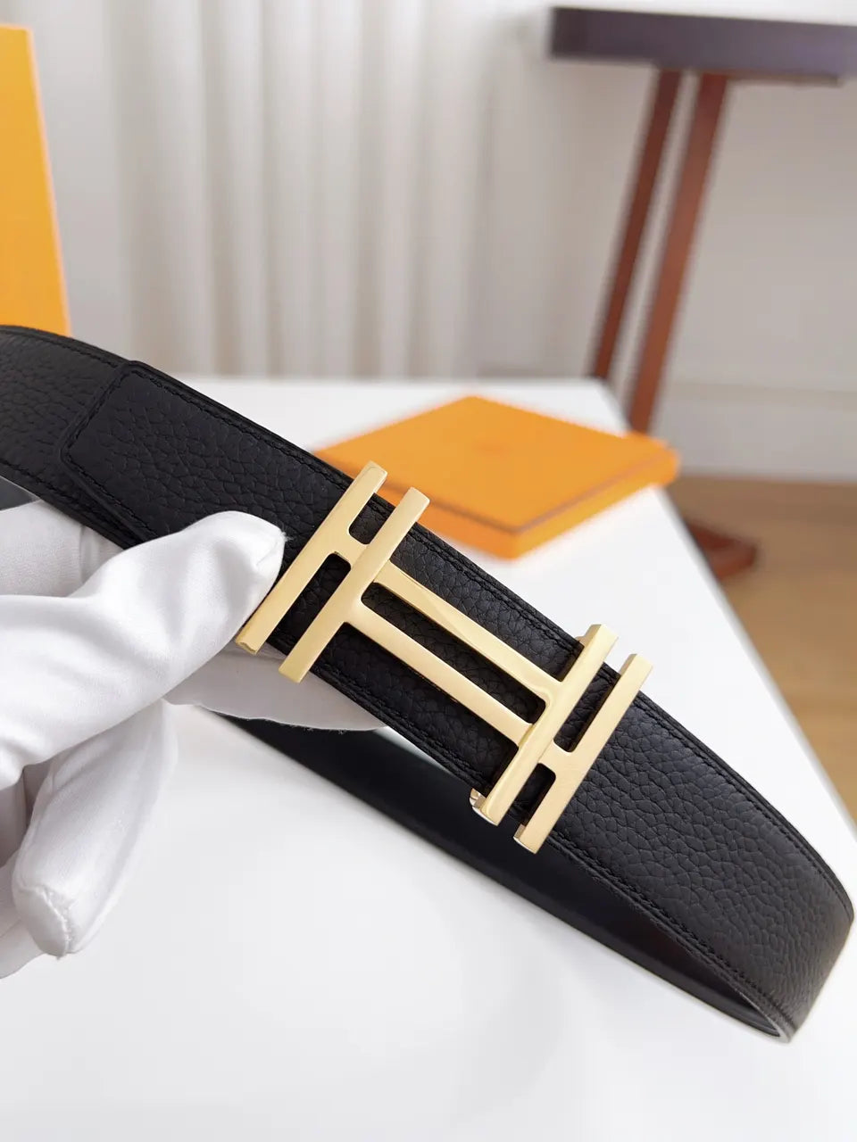gold buckle Hermes Black Grained Leather Belt - Hình 9