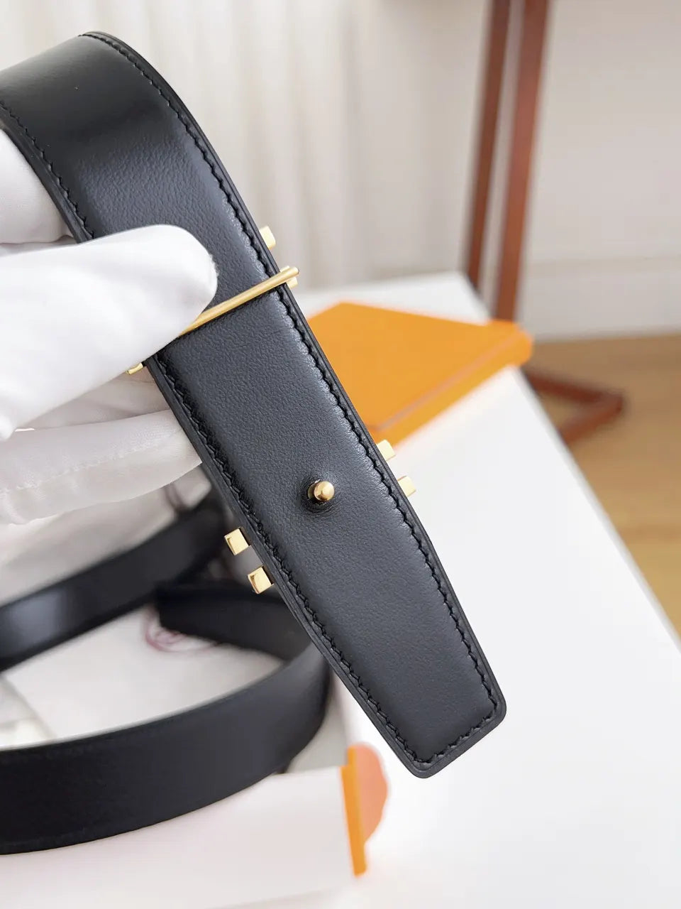 gold buckle Hermes Black Grained Leather Belt - Hình 5