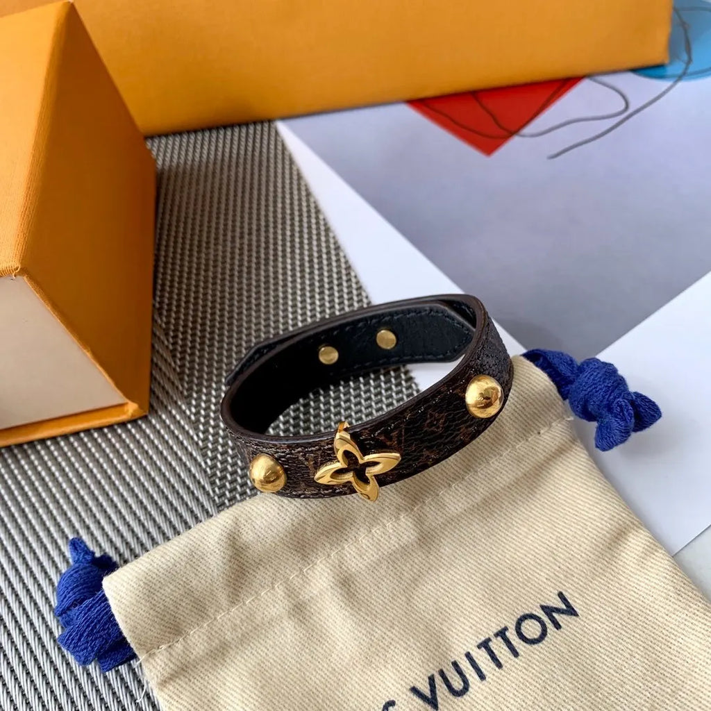 Luxury Leather Bracelet with Gold Accents - Hình 6