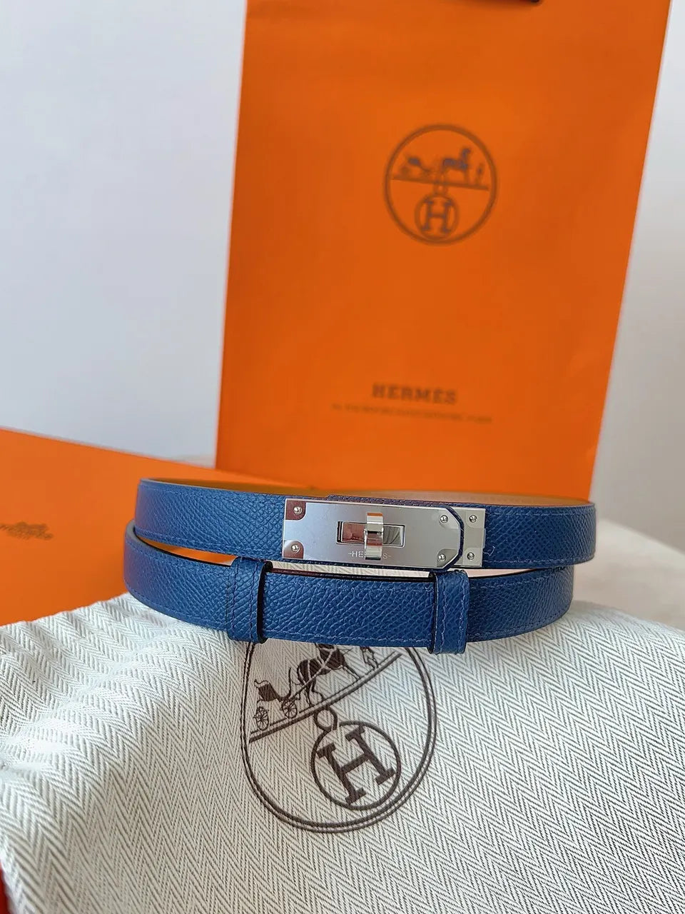 Hermes Sapphire Blue Leather Bracelet - Hình 4