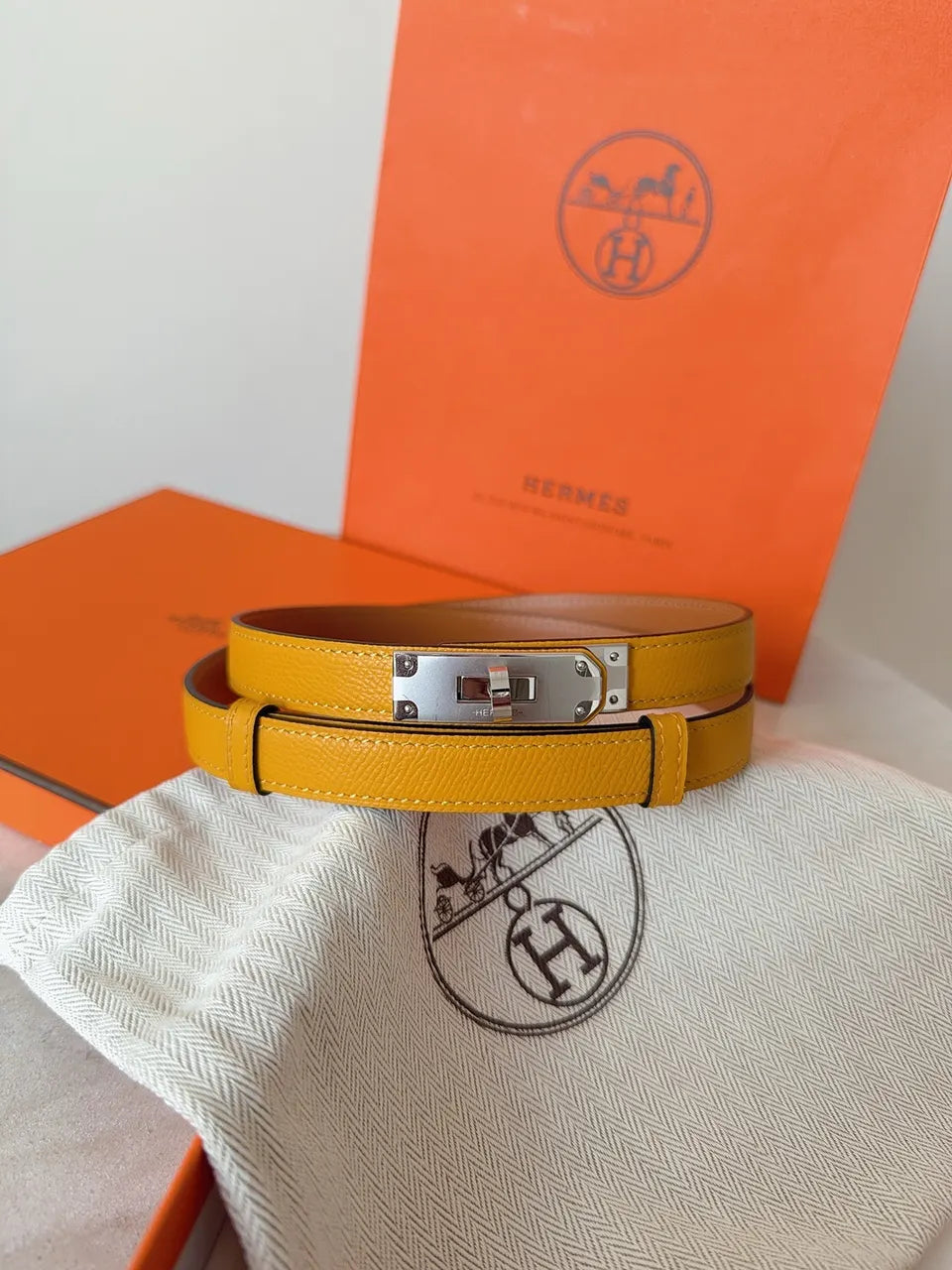 yellow Hermes Gold Kelly Buckle Belt - Hình 4