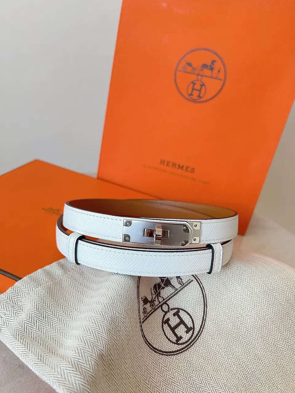 Hermes White Epsom Leather Bracelet - Hình 3