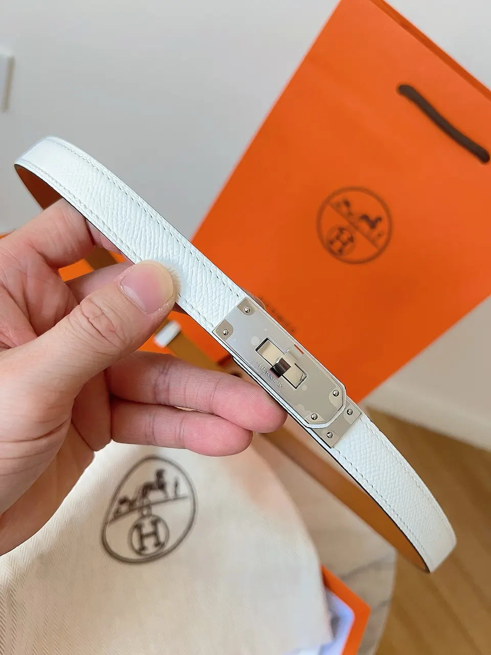 Hermes White Epsom Leather Bracelet - Hình 4