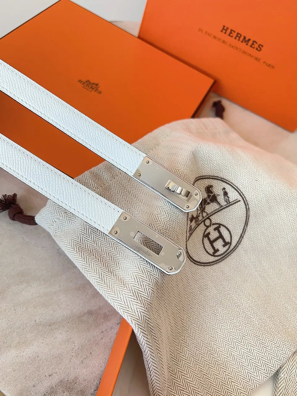 Hermes White Epsom Leather Bracelet - Hình 5