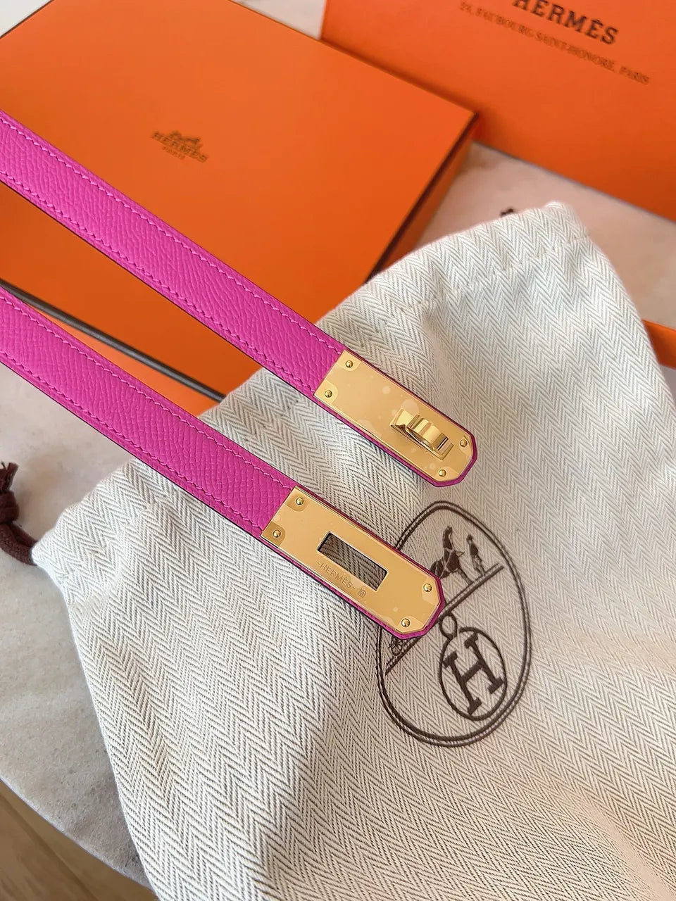 gold Hermes Fuchsia Leather Belt - Hình 2