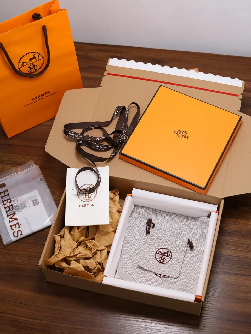 Hermes Tan Swift Leather Bracelet - Hình 8