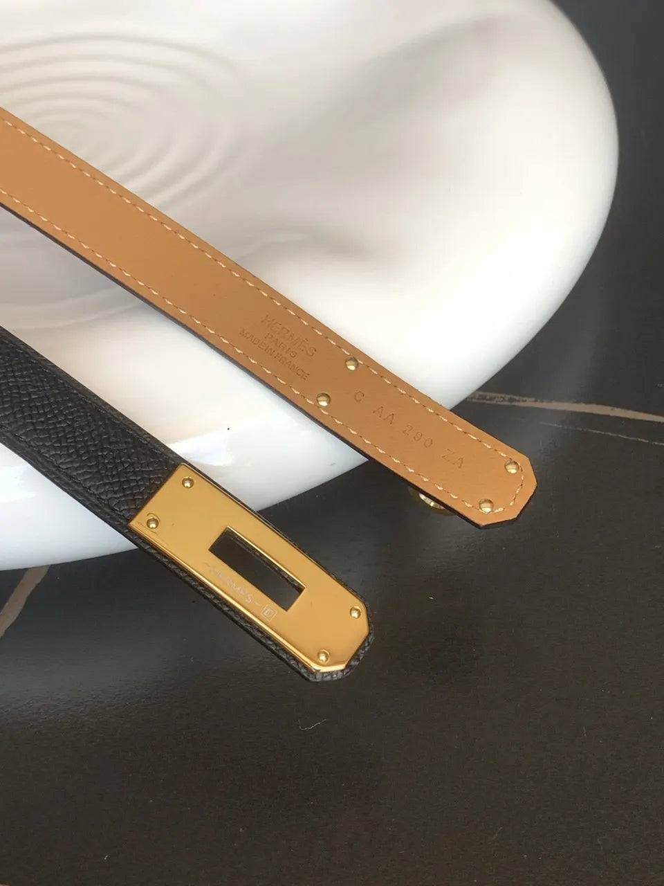 gold plated Hermes Black Grained Leather Belt - Hình 6