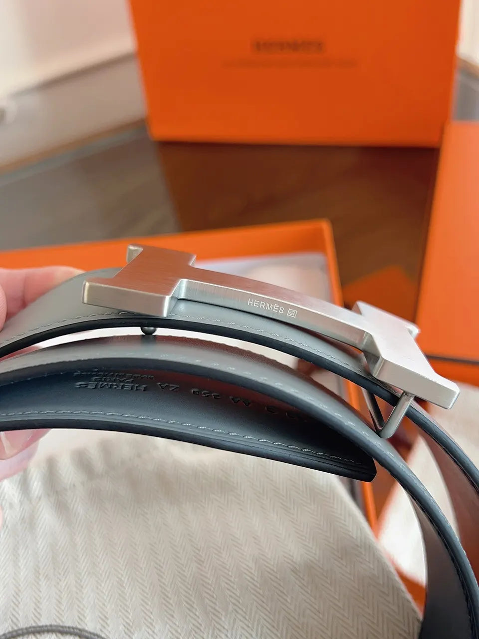 silver buckle Hermes Grey Leather Belt - Hình 4