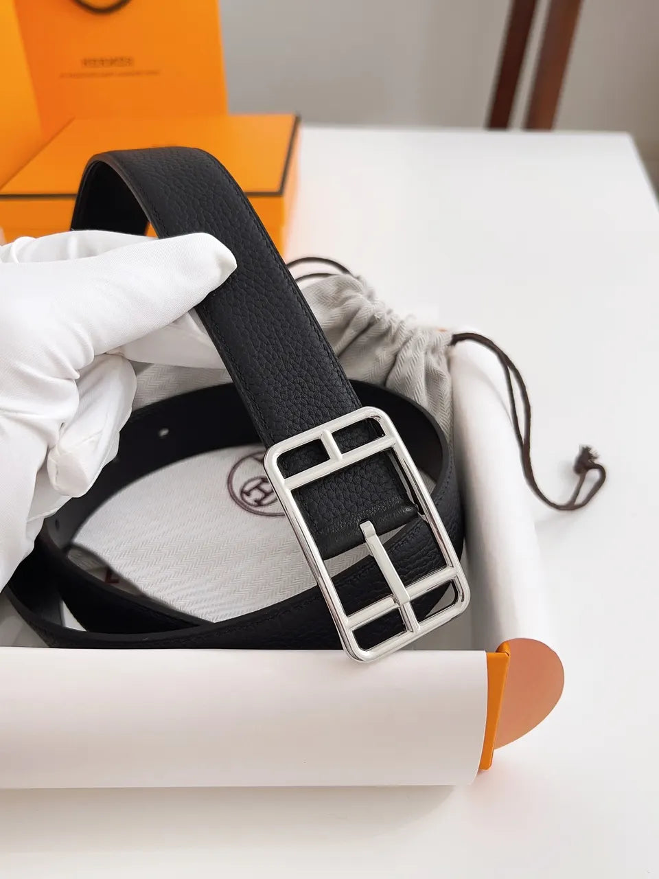 silver frame Hermes Black Grain Leather Belt - Hình 2
