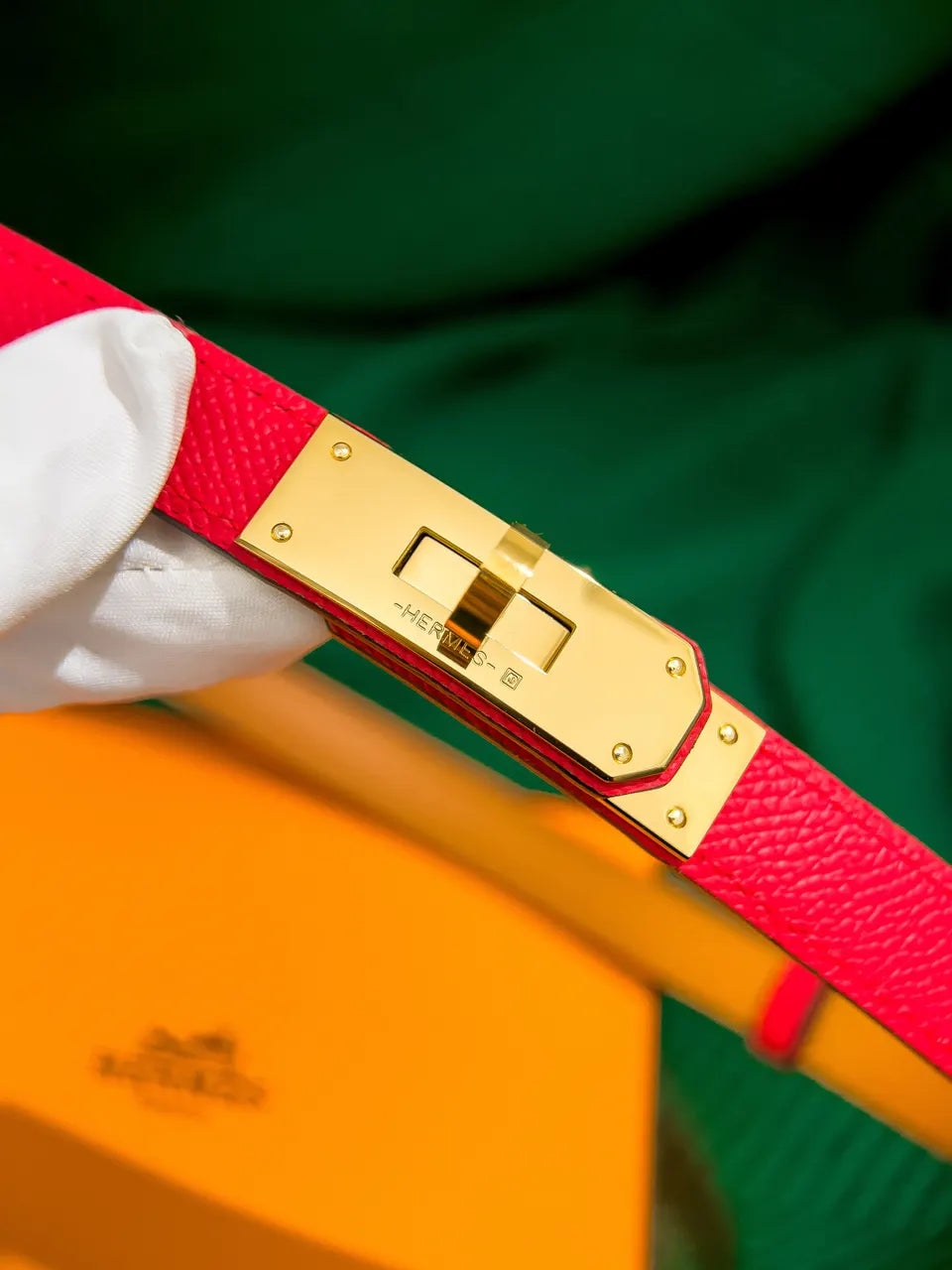 Hermes Red Leather Gold Buckle Belt - Hình 2