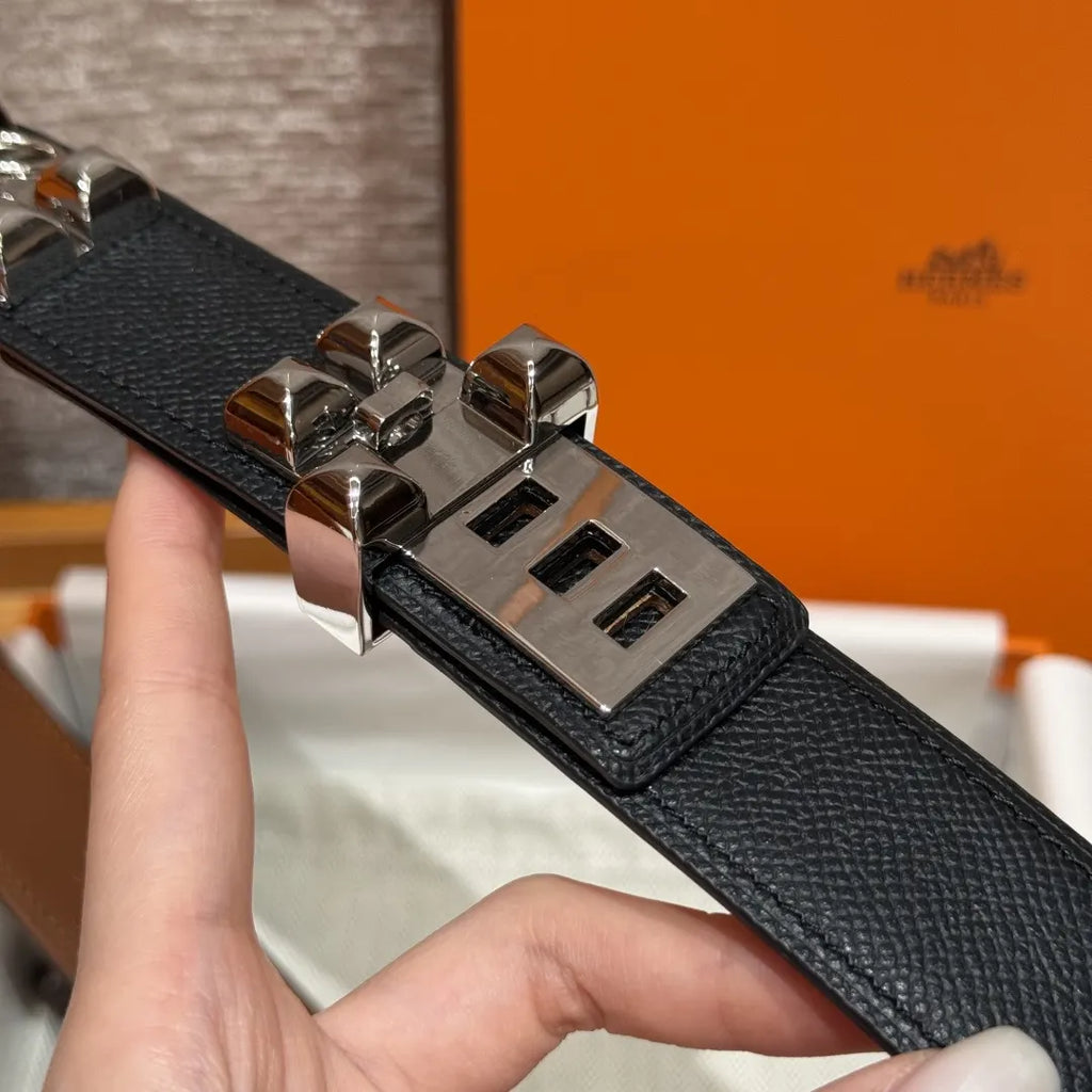 Hermes Black Leather Pyramid Studded Belt - Hình 5