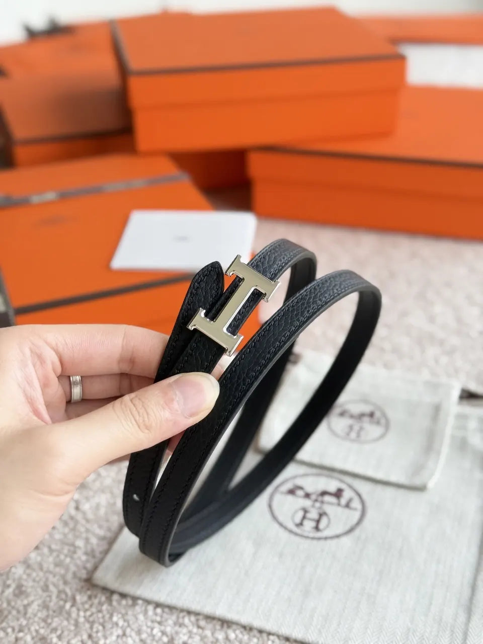 silver Hermes Black Swift Leather Belt - Hình 4
