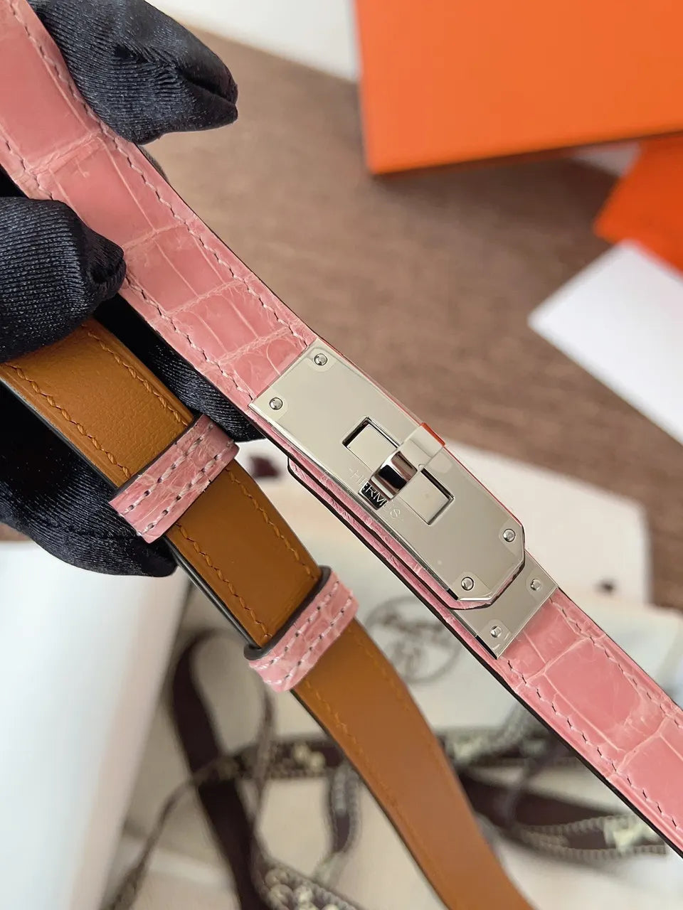 Hermes Rose Azalée Alligator Belt - Hình 2