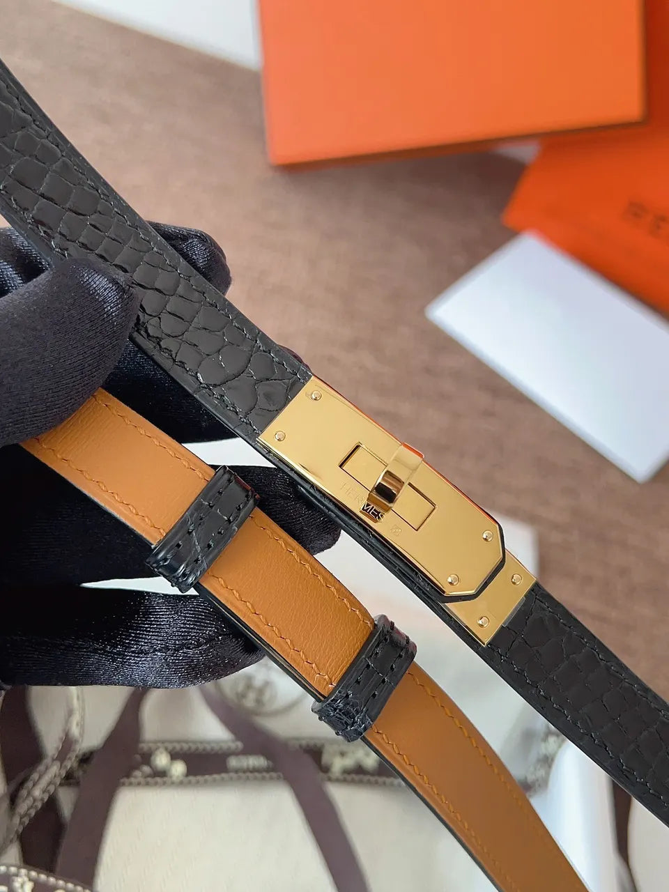 Hermes Black Crocodile Kelly Belt - Hình 6