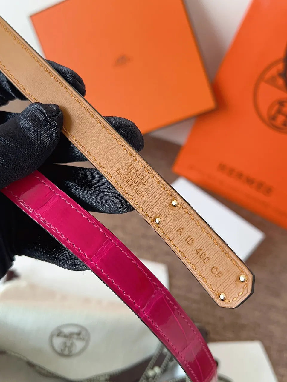 Hermes Fuchsia Alligator Kelly Belt - Hình 4