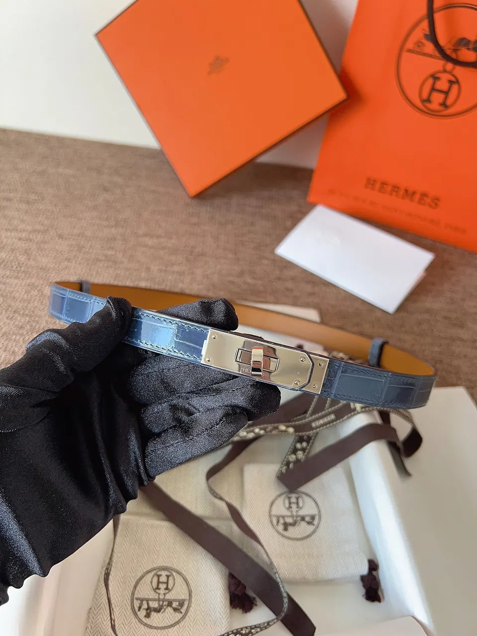 Hermes Blue Crocodile Kelly Bracelet - Hình 3