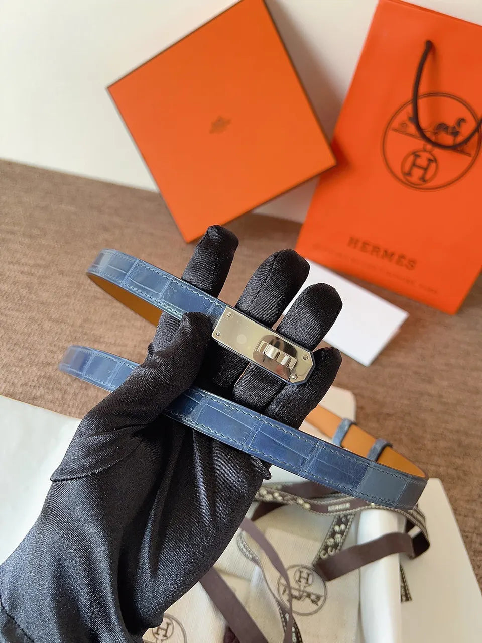 Hermes Blue Crocodile Kelly Bracelet - Hình 6