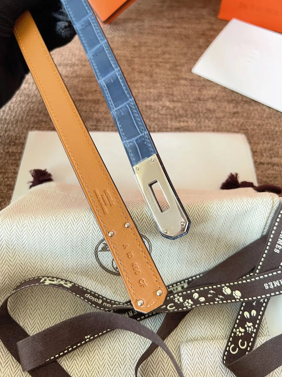 Hermes Blue Crocodile Kelly Bracelet - Hình 7