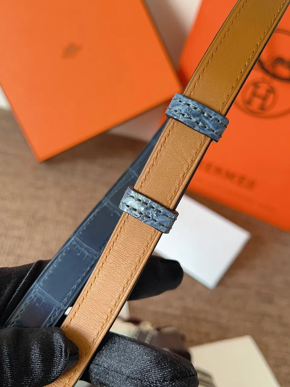 Hermes Blue Crocodile Kelly Bracelet - Hình 8