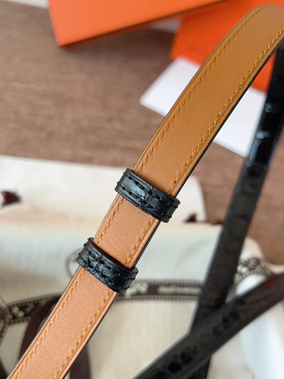 Hermes Shiny Black Alligator Belt - Hình 8