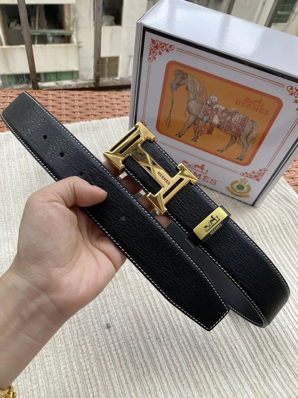 buckle Hermes Black Leather Gold H Belt - Hình 4