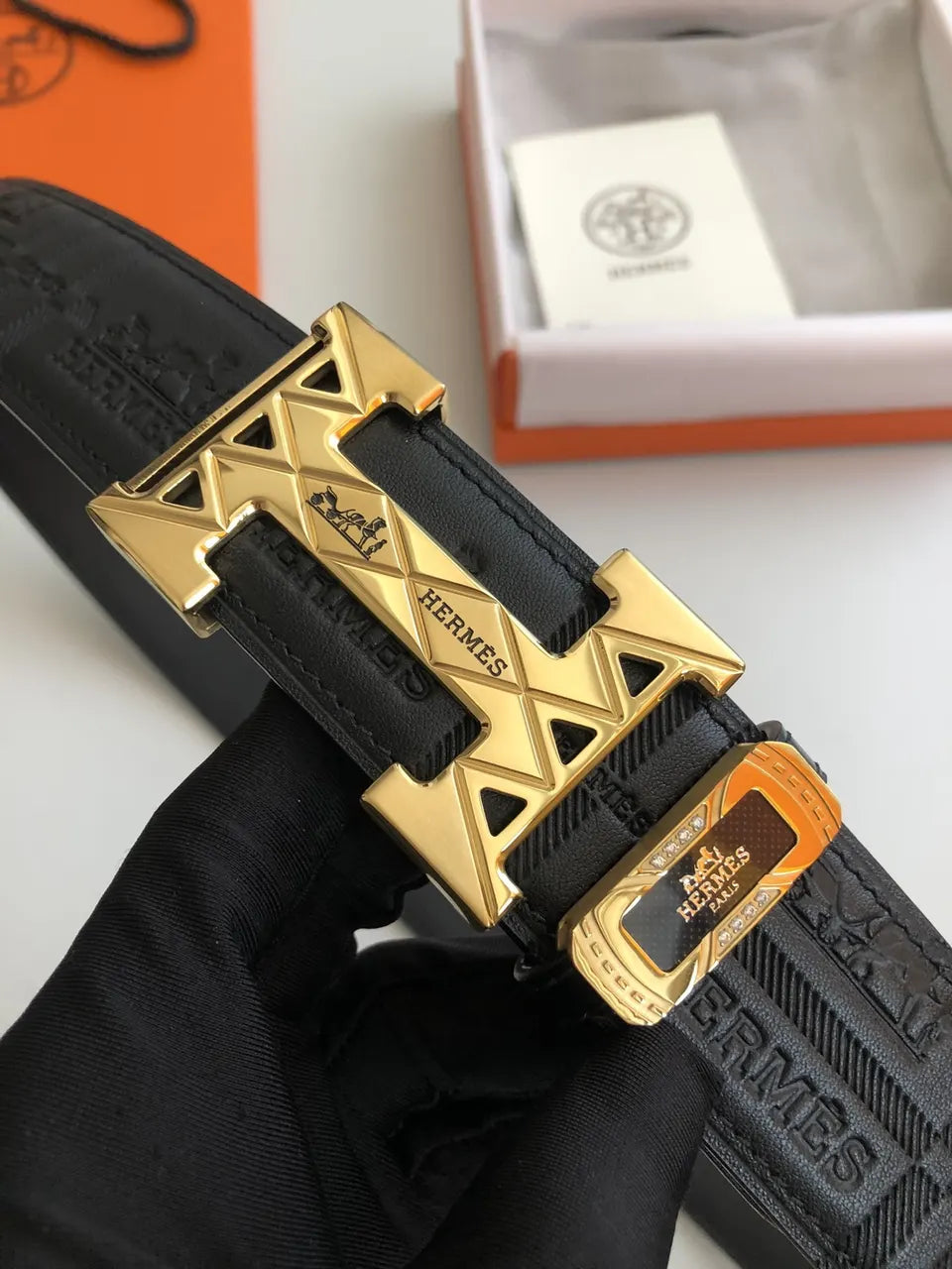 Hermes Embossed Black Leather Belt gold - Hình 4
