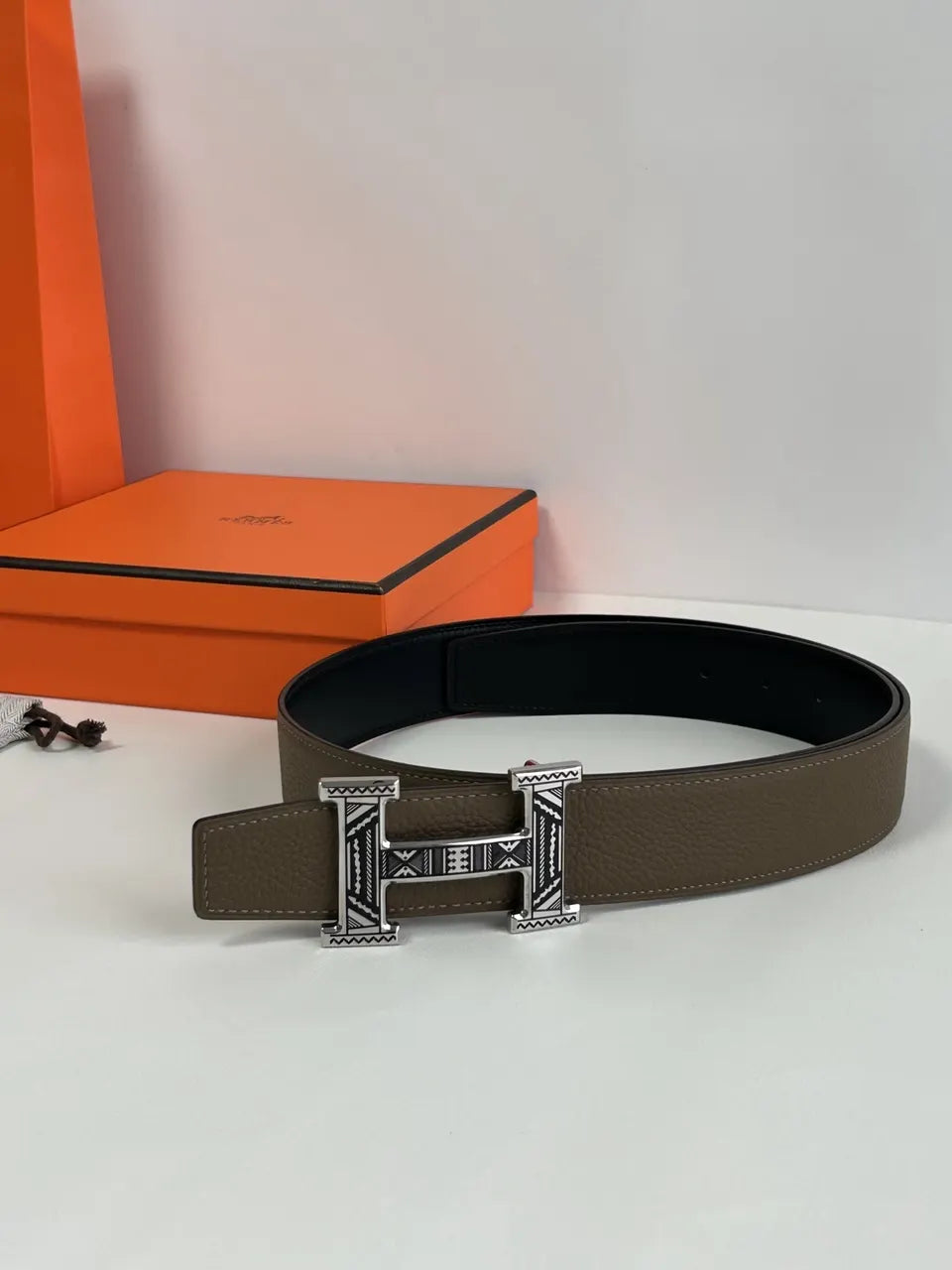 Hermes Taupe Leather Belt Aztec - Hình 5