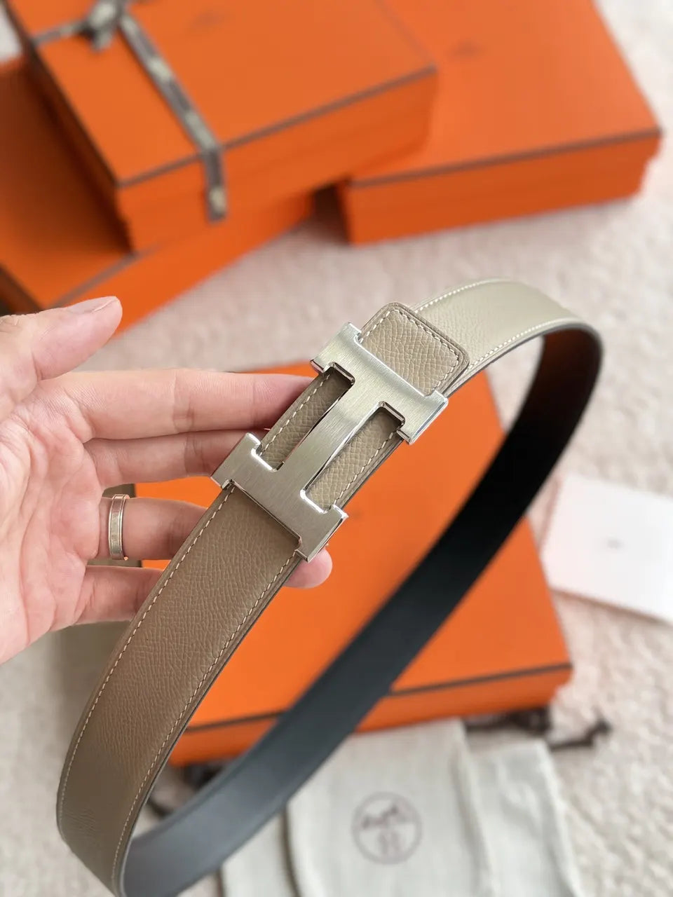 Hermes Taupe Reversible Belt - Hình 5