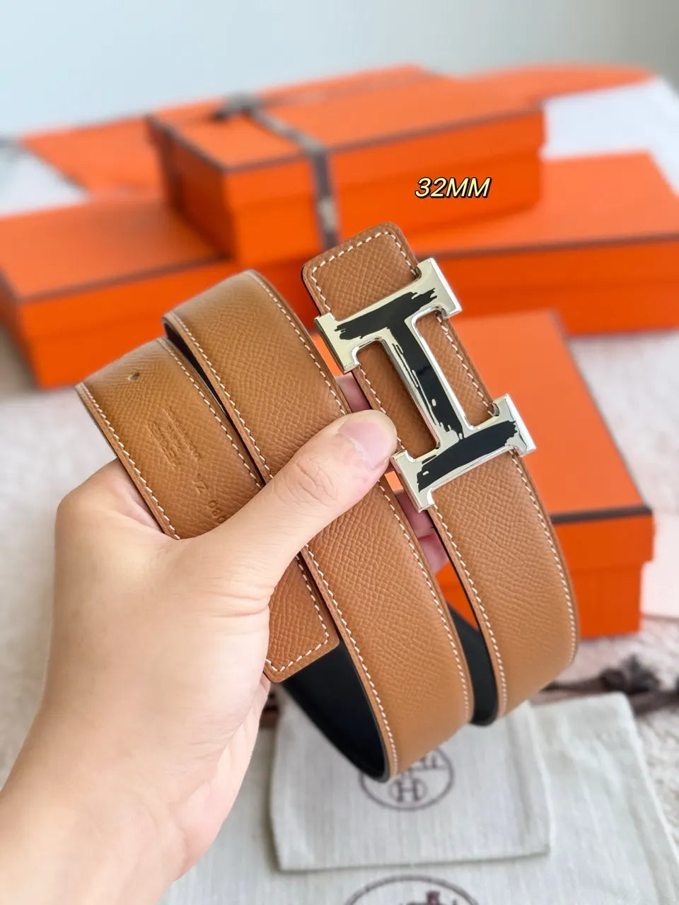 Hermes Tan Reversible Leather Belt - Hình 4