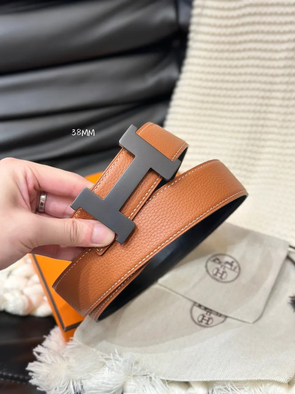 Hermes Tan & Black Reversible Belt - Hình 2