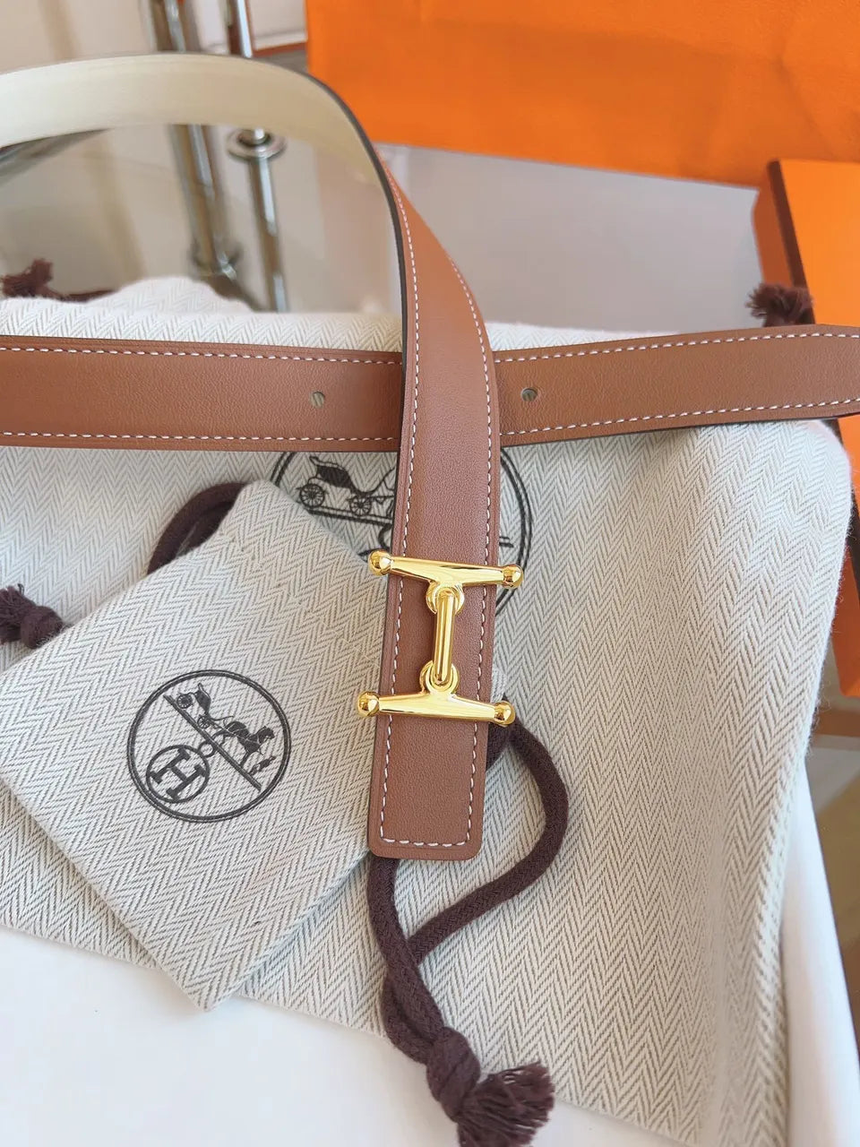 reversible Hermes Gold Buckle Tan Leather Belt - Hình 6