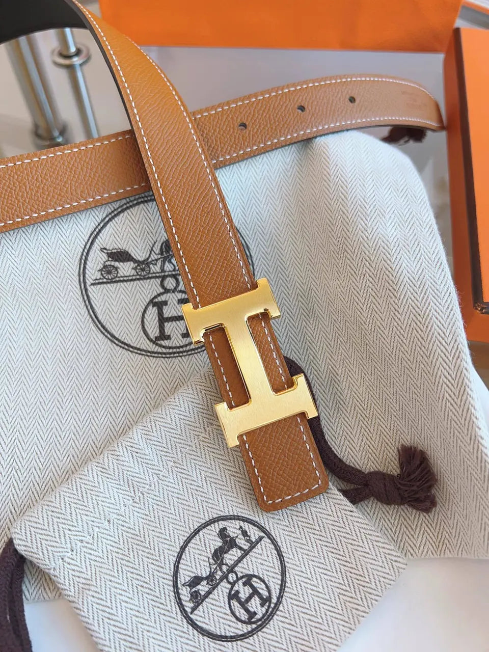 Hermes Tan Reversible Leather Belt - Hình 5