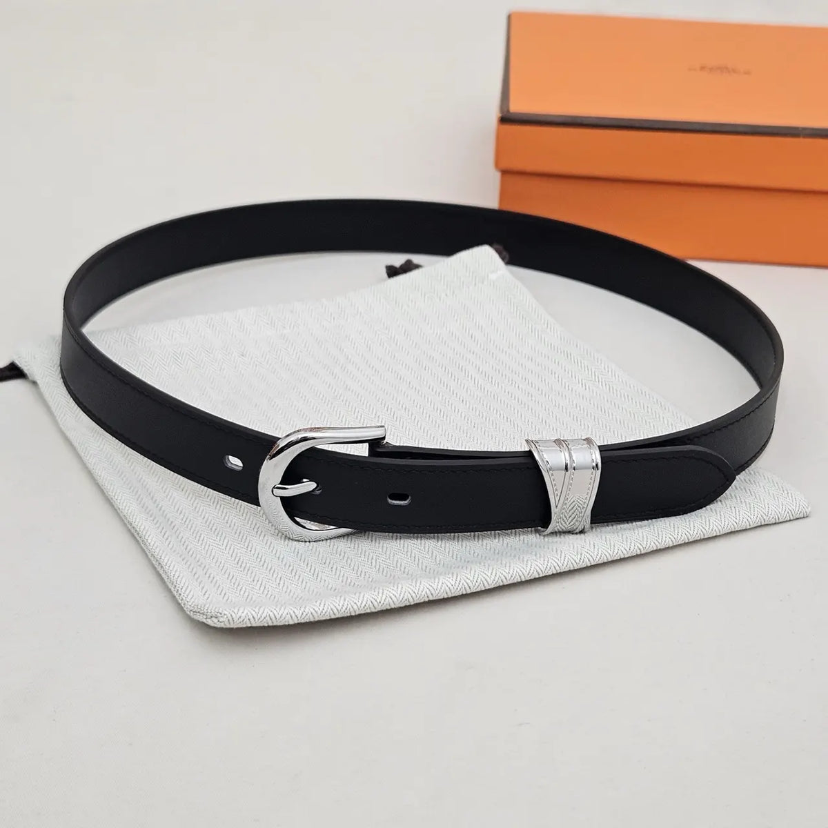 designer Hermes Black Leather Silver Buckle Belt - Hình 2
