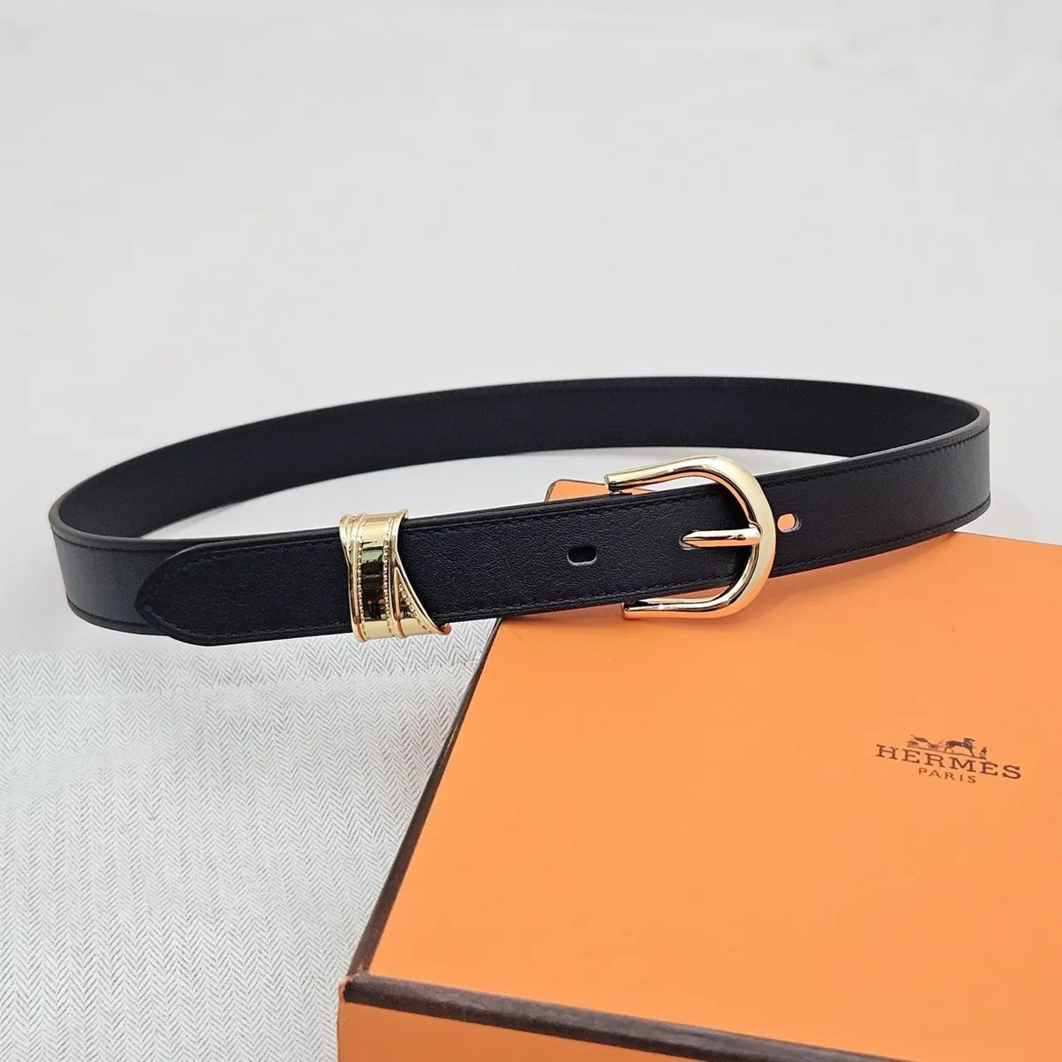 Hermes Gold Loop Leather Belt - Hình 2