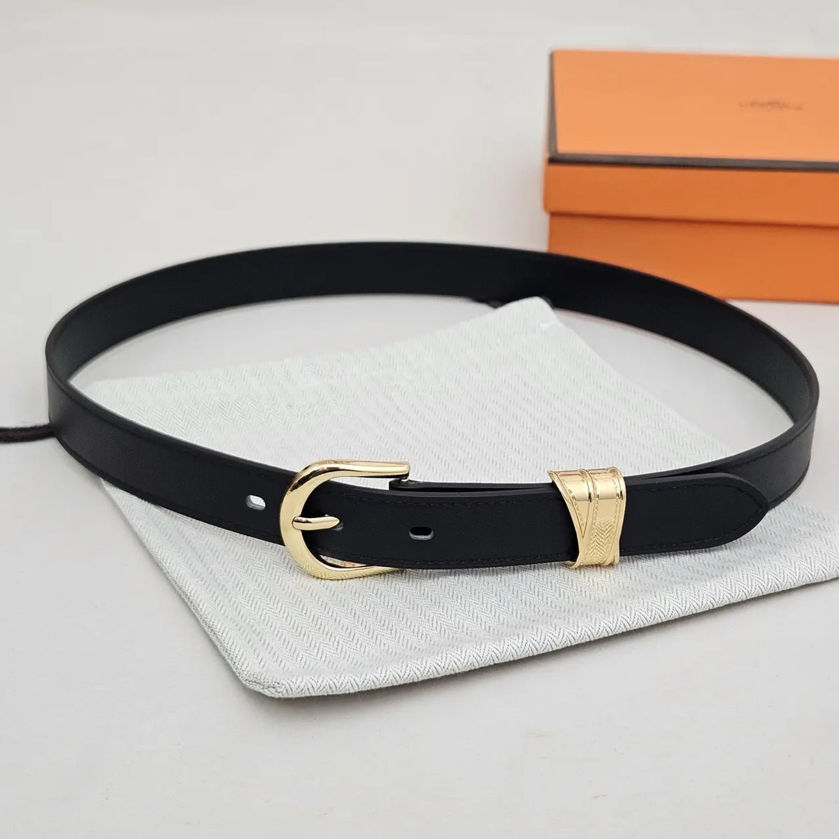 Hermes Gold Loop Leather Belt - Hình 3