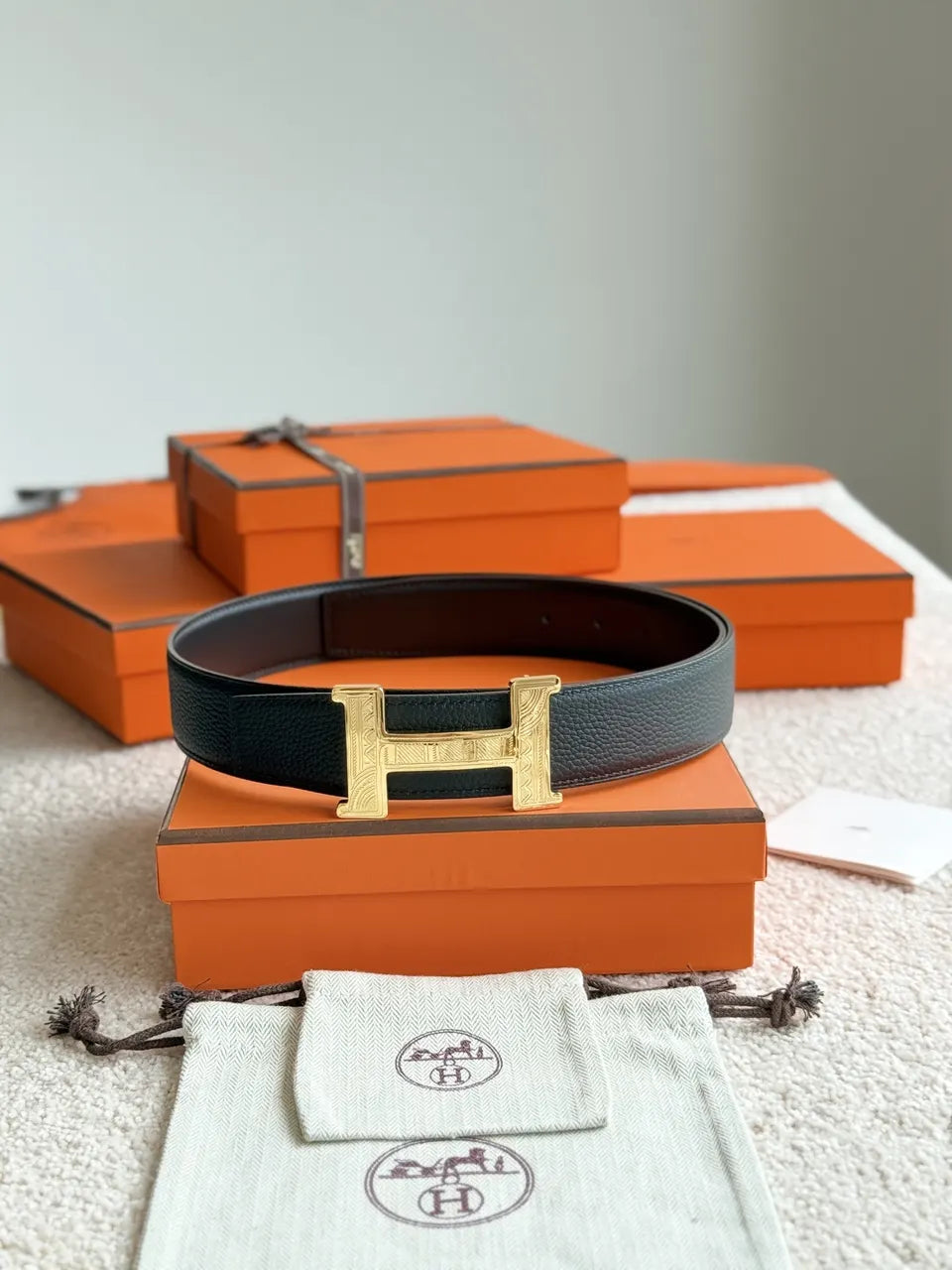 gold buckle Hermes Black Grain Leather Belt