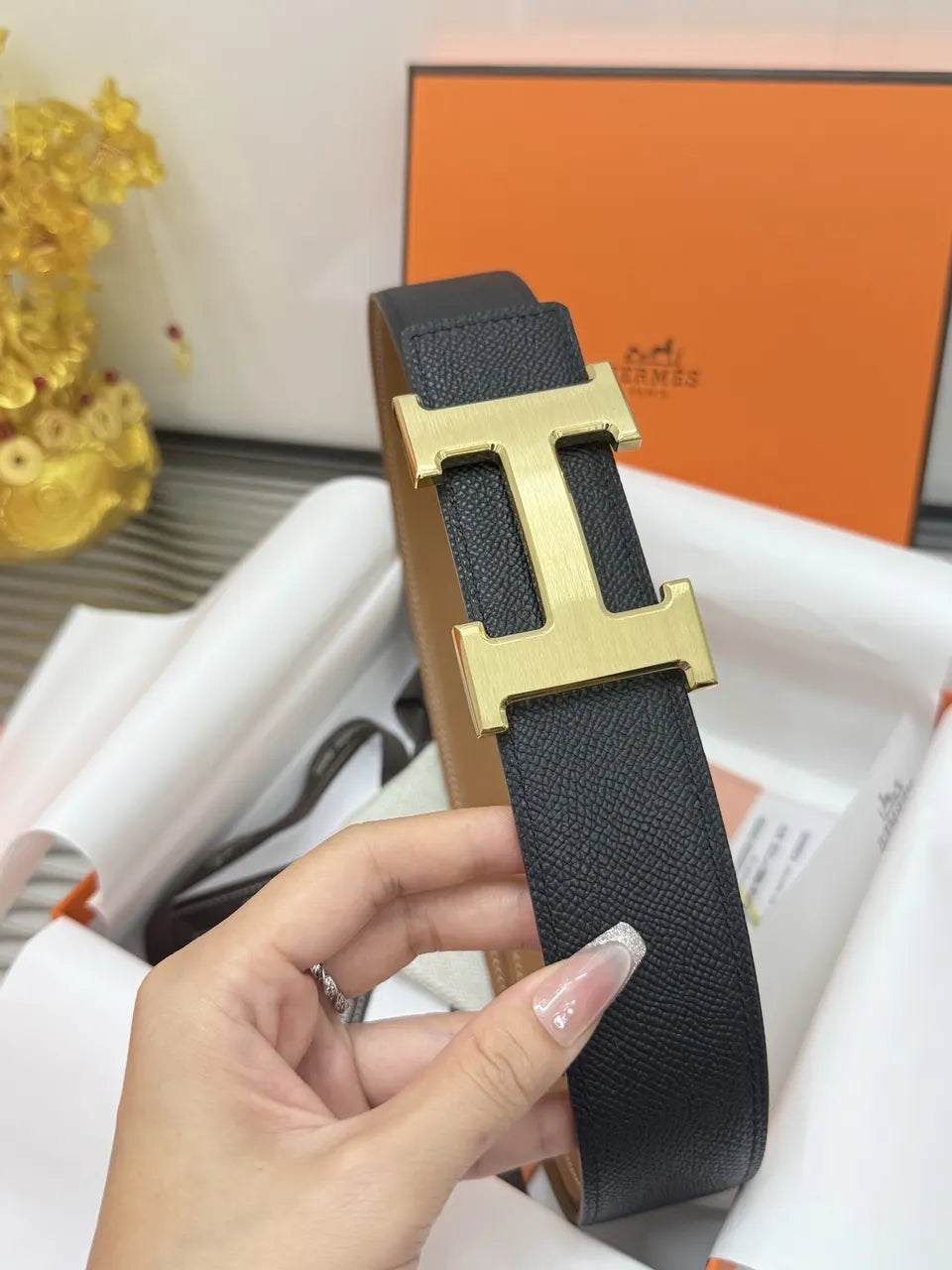Hermes Black Leather Gold H Belt - Hình 5
